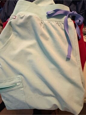 Women’s Light Mint Drawstring joggers